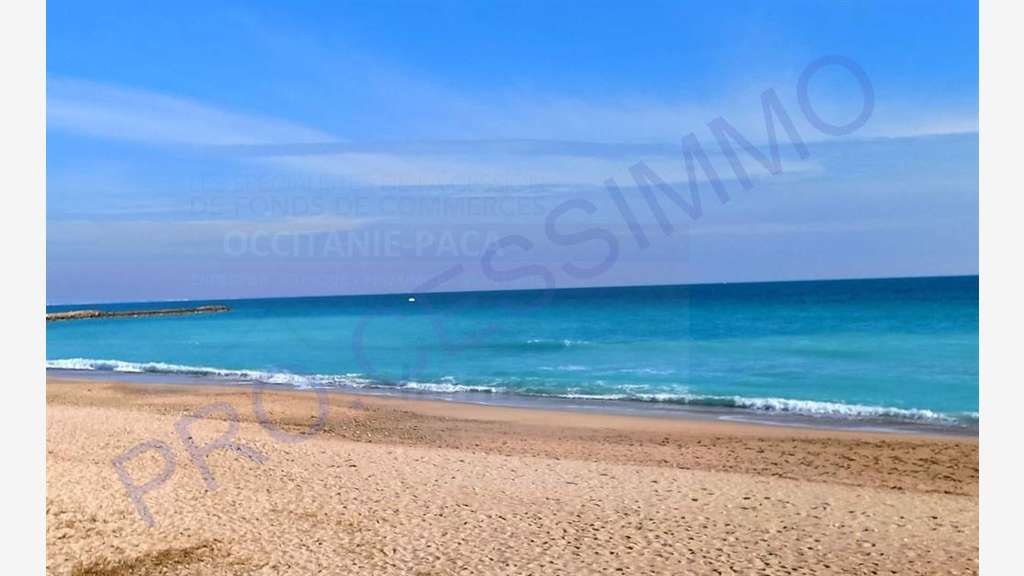 A vendre murs commerciaux 123m² face mer Hérault
