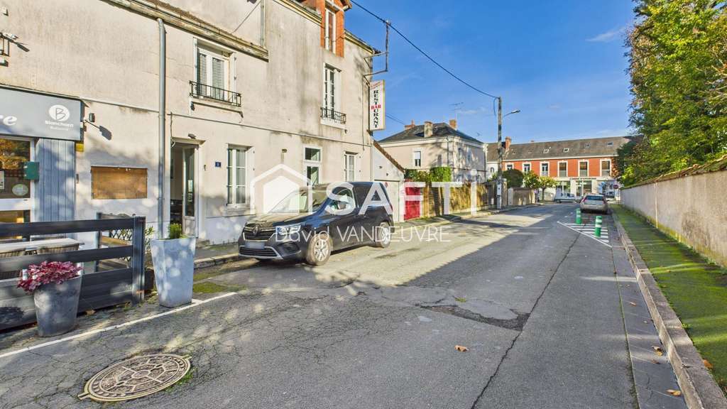 Cède local commercial 429m² empl idéal à La Chatre