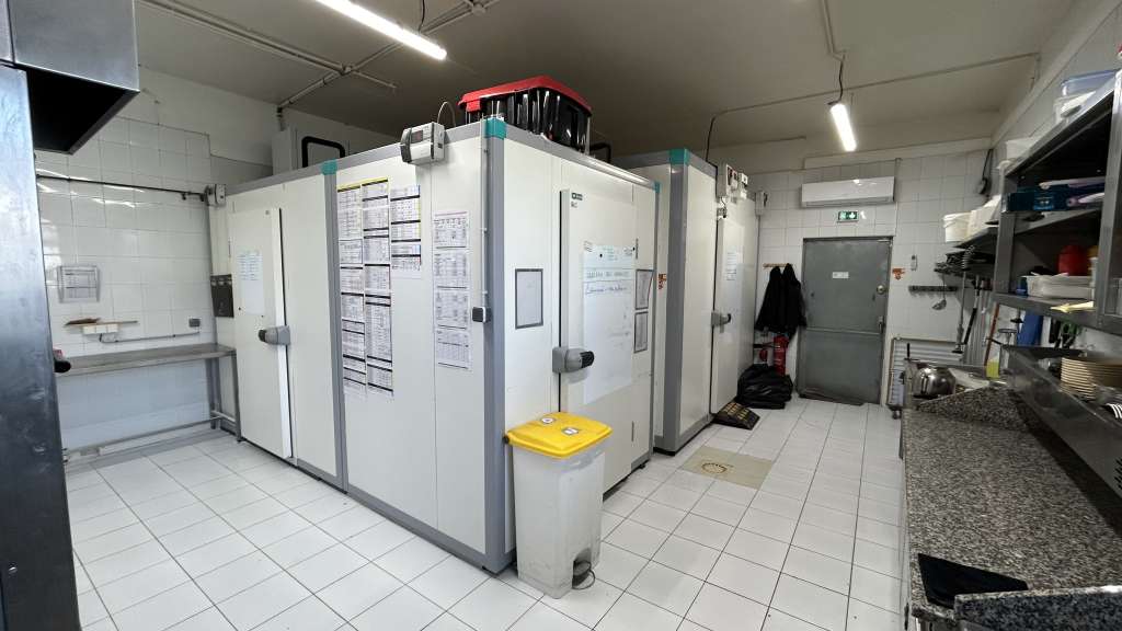 A vendre commerce lumineux de 176m² Saint Raphael