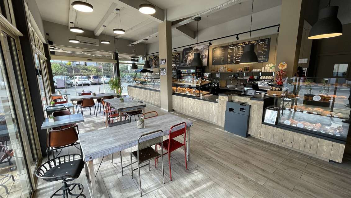 A vendre commerce lumineux de 176m² Saint Raphael