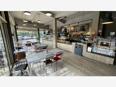 A vendre commerce lumineux de 176m² Saint Raphael