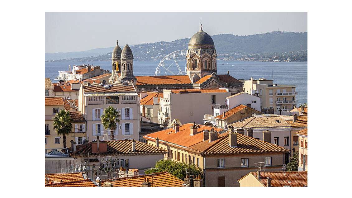 AV murs commerciaux 125m² à Saint-Raphaël centre