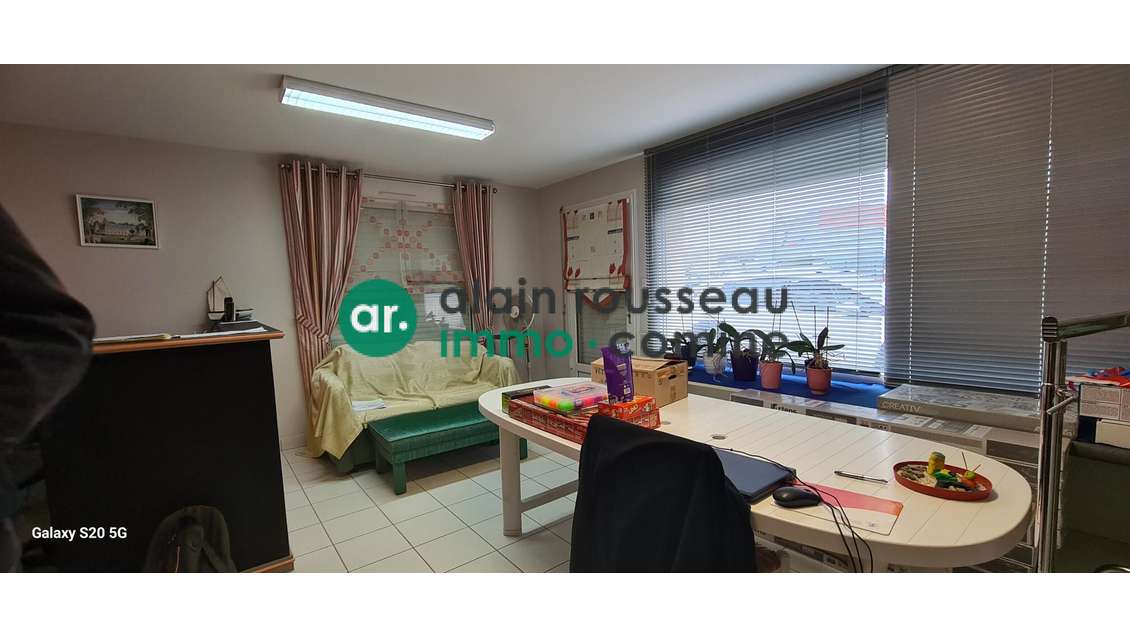 Vente bureaux 325m² à Beaucouzé Angers Ouest