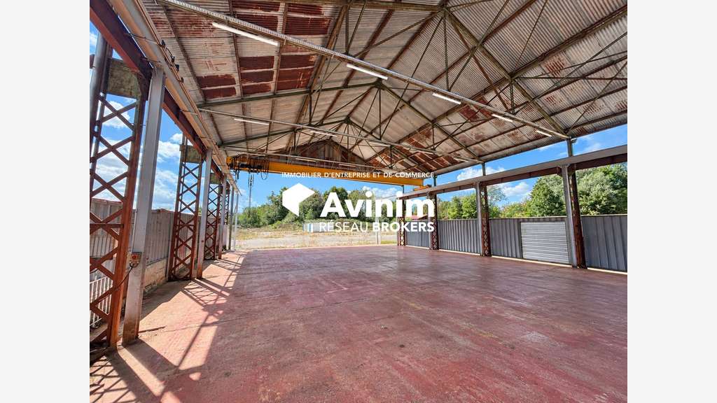 Plateforme pour activité industrielle 23 700 m2