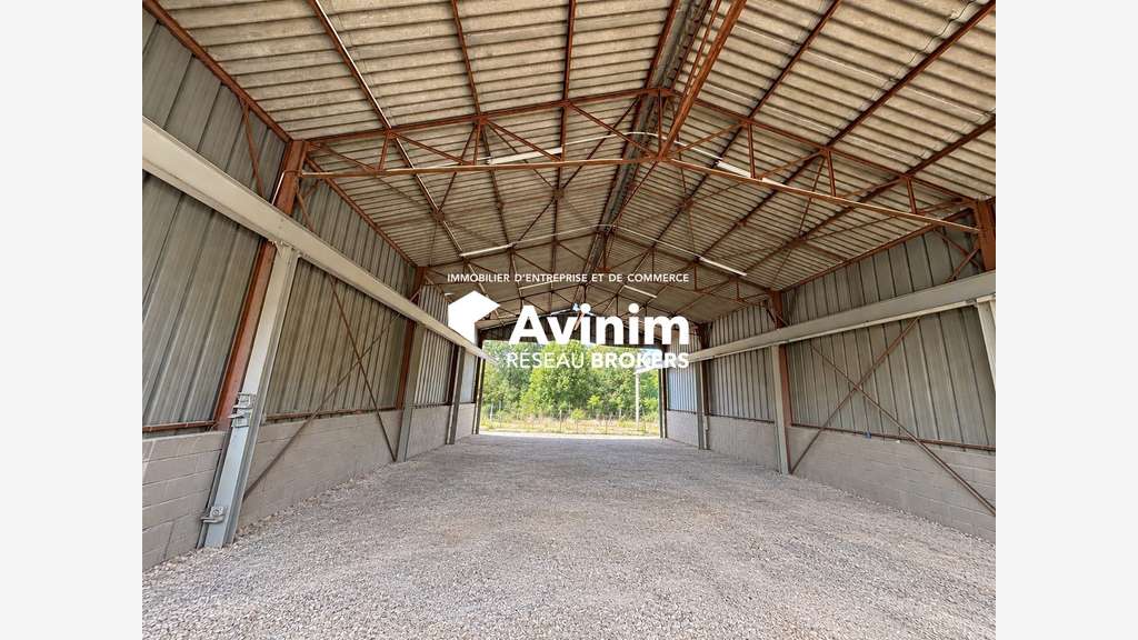 Plateforme pour activité industrielle 23 700 m2