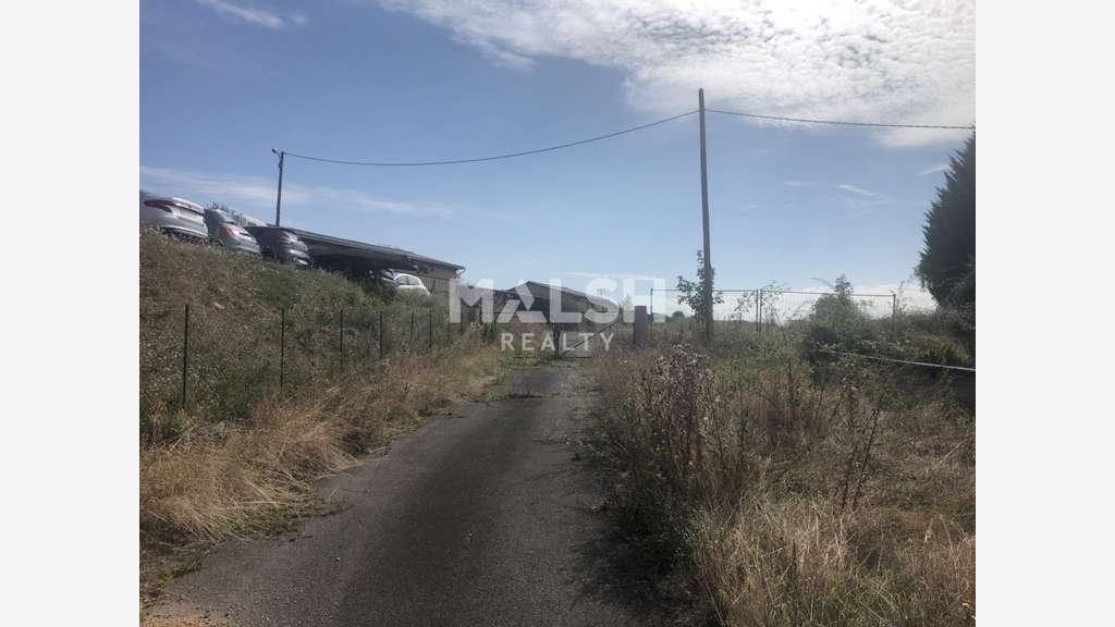 Vente terrain 4901m² dans parc d'activités à Letra