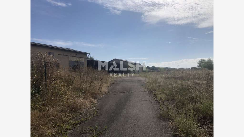 Vente terrain 4901m² dans parc d'activités à Letra