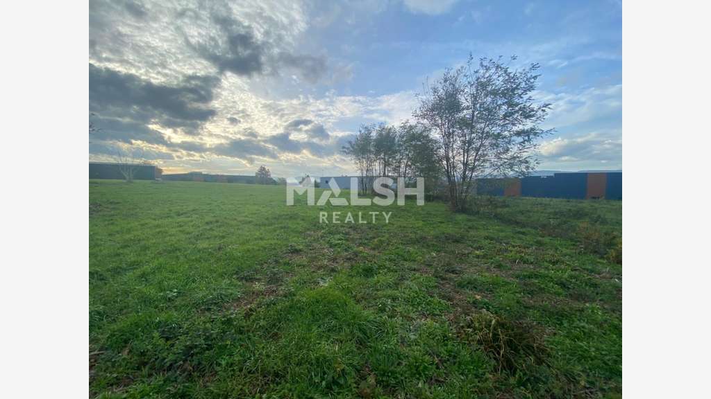 Vente terrain constructible 5604m² à Montceaux