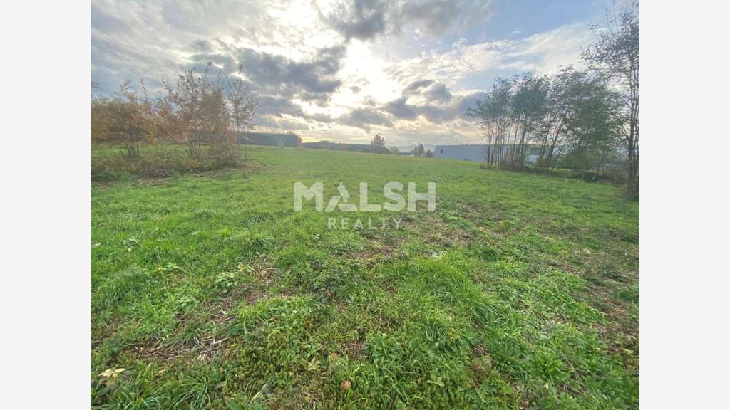 Vente terrain constructible 5604m² à Montceaux