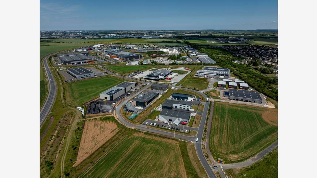 Vente terrain en zone d'activité à Caen Sud