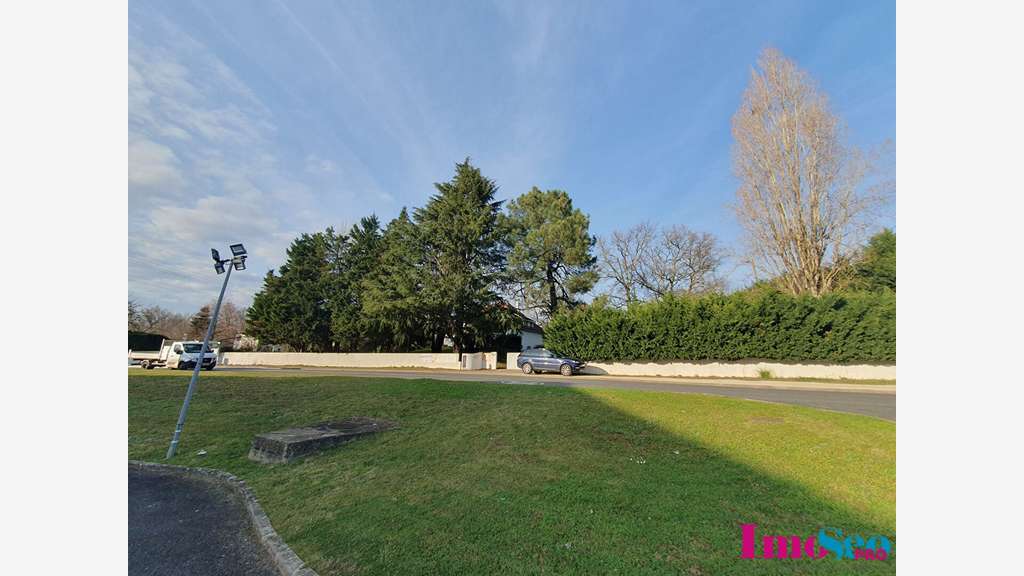 Terrain 1491m² à vendre à Artigues-près-Bordeaux