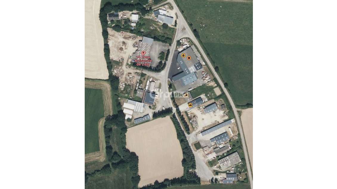Terrain 2300m²  ZA du Listy à vendre à Ambon 