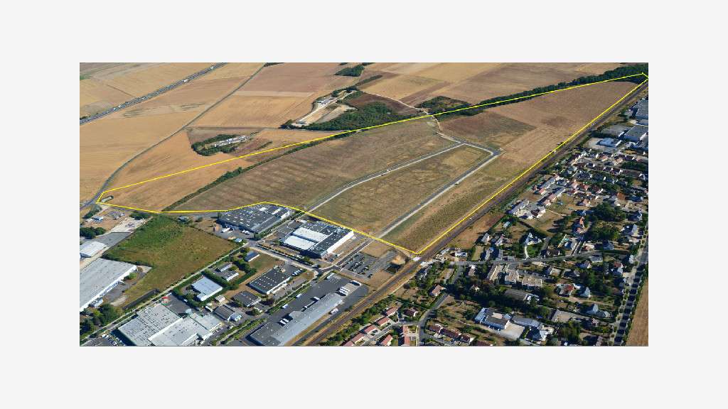 AV terrains indus 24000m² Blois emplac strat