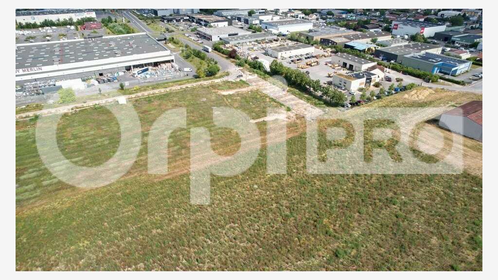 Terrain d'activité 2084m² à vendre à Cormontreuil