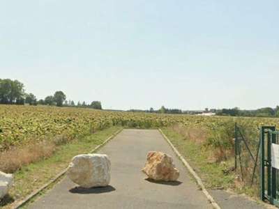 Vente Terrains industriels et agricoles à Coulanges-sur-Yonne