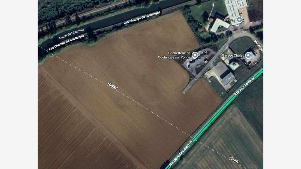 A vendre terrain de 9000m² à Coulanges sur Yonne