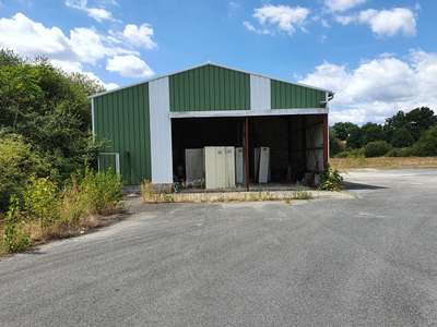 Vente Terrains industriels et agricoles à Coutras