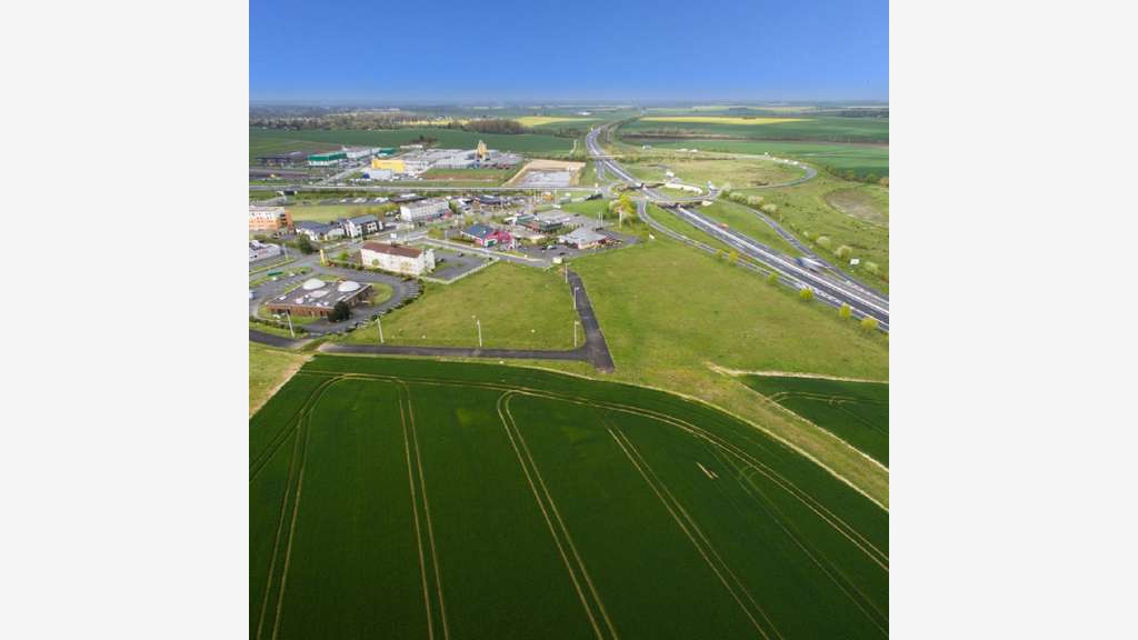 À vendre 6,66 ha de Terrains Industriels à Déols