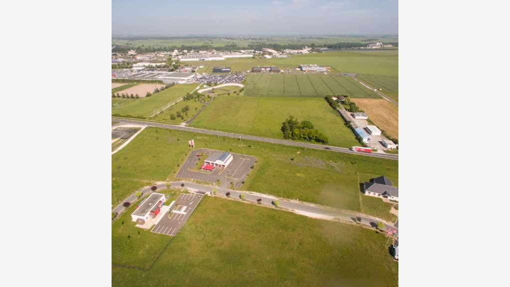 Vente terrains industriels de 362 ha à Issoudun