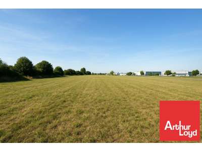 Vente Terrains industriels et agricoles à La Crèche