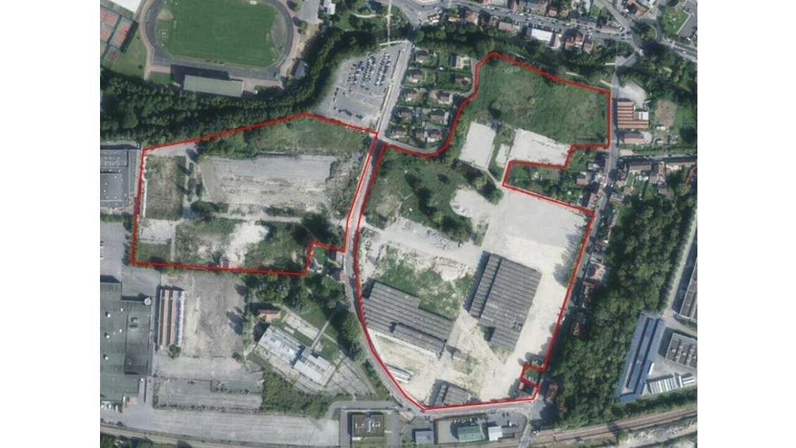 Terrain industriel 1500m² à vendre à Creil (60)