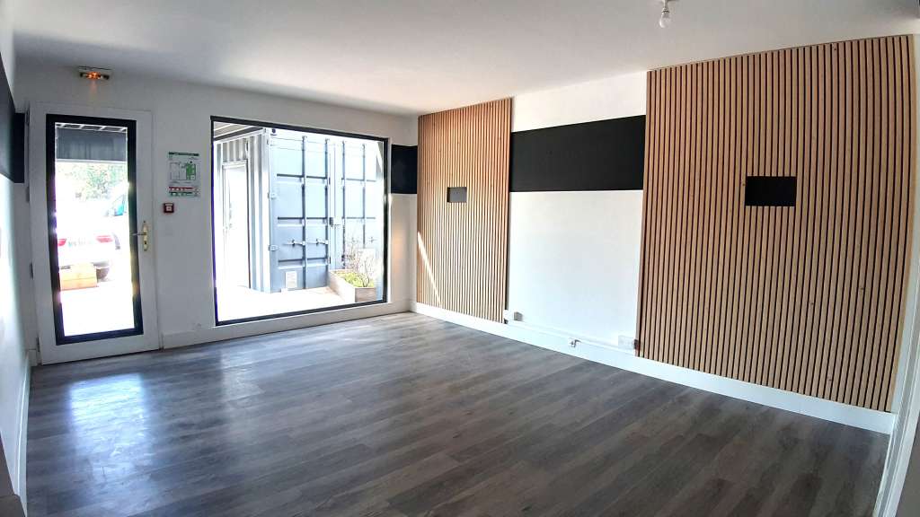 Terrain 2600m² en ZA à Roquebrune sur Argens