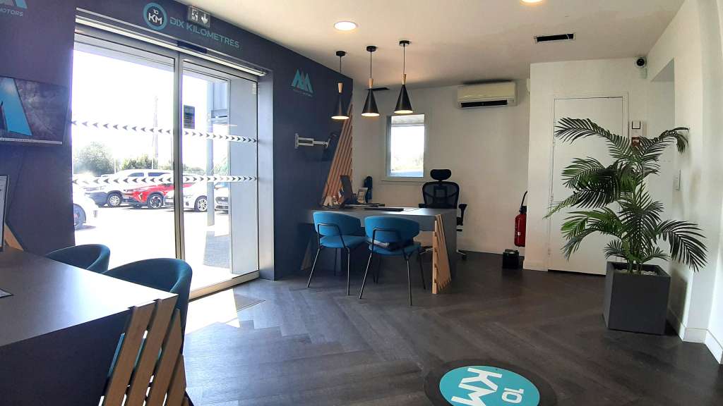 Terrain 2600m² en ZA à Roquebrune sur Argens