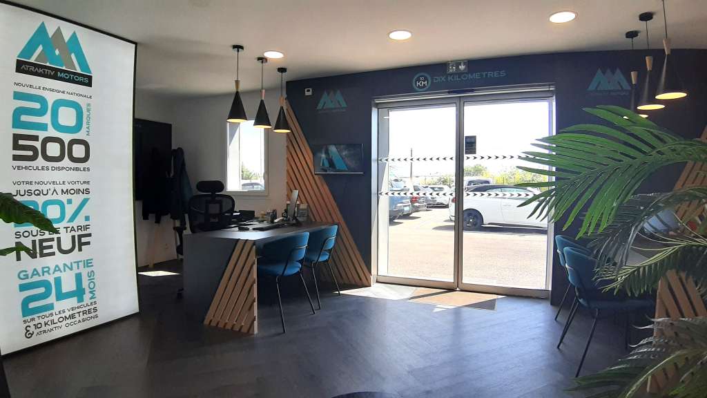 Terrain 2600m² en ZA à Roquebrune sur Argens
