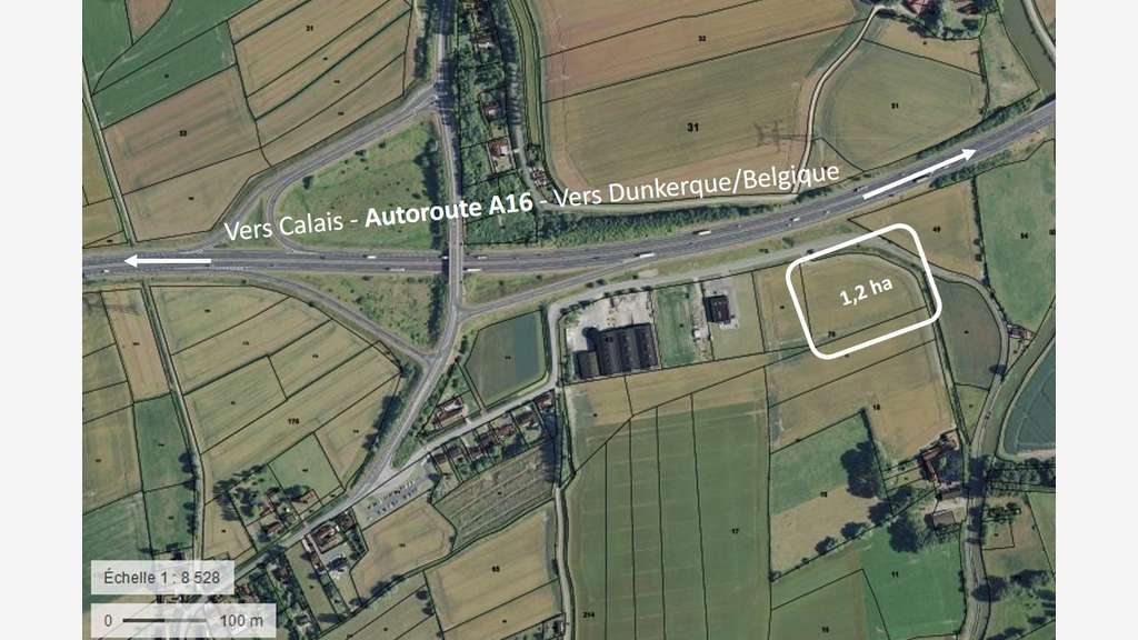 À construire – terrain de 12 000 m² à Saint-