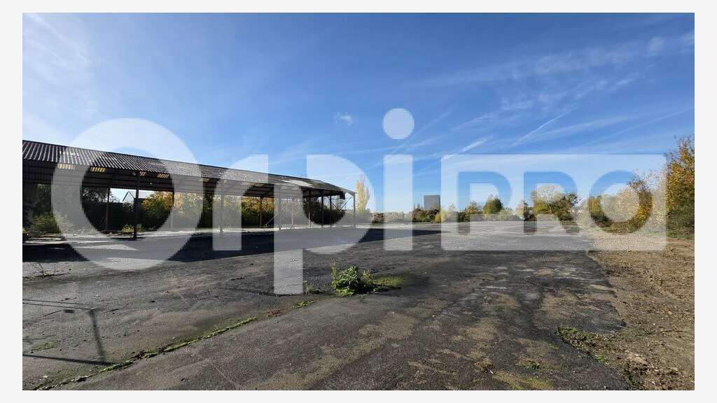 Terrain industriel à vendre au Nord de soissons
