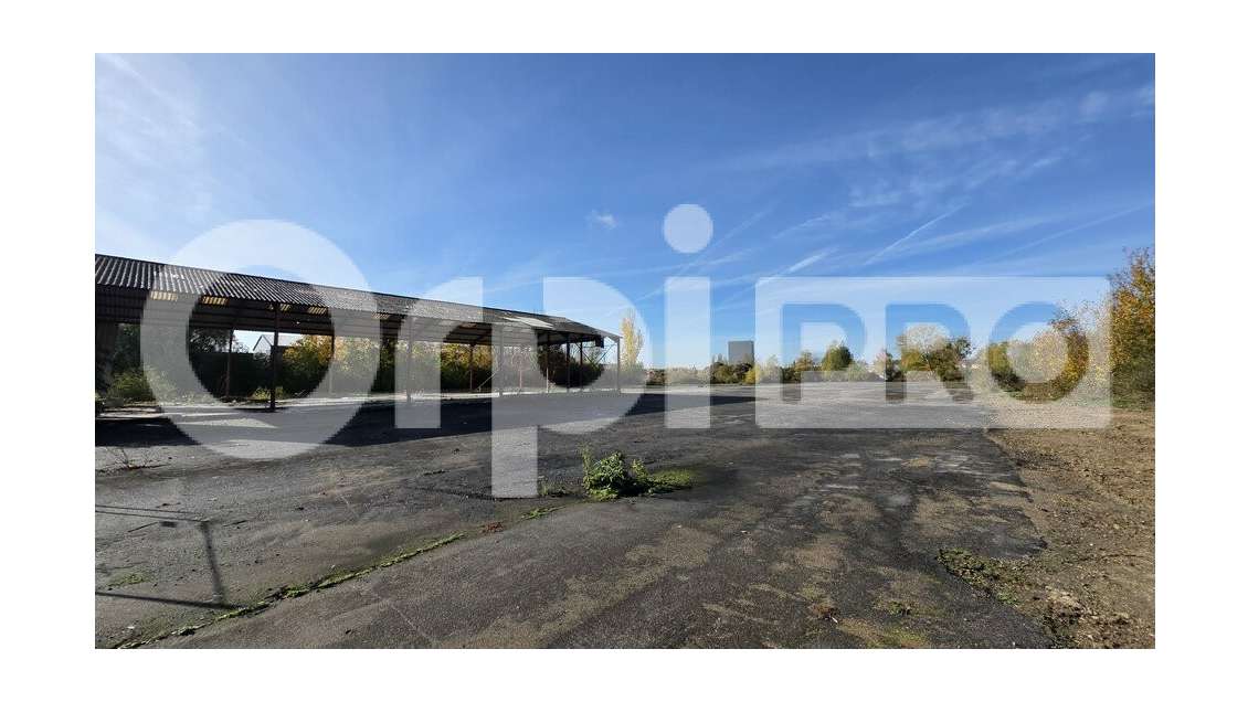 Terrain industriel à vendre au Nord de soissons