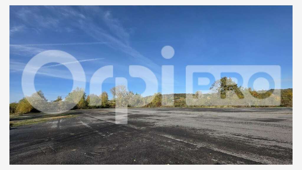 Terrain industriel à vendre au Nord de soissons