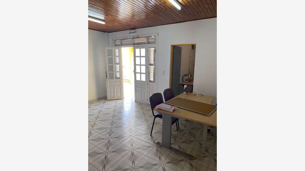 Vente bureaux 240m² secteur Acajou - Lamentin