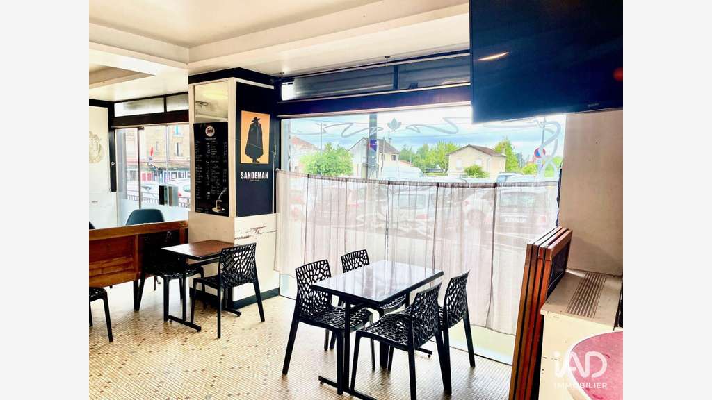 AV droit au bail bar restaurant 123m² à Villeneuve