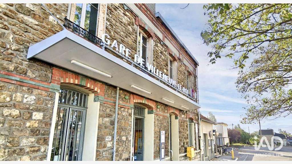 AV droit au bail bar restaurant 123m² à Villeneuve