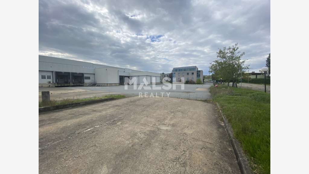 Vente batiment 7914m² à Civrieux-d'Azergues