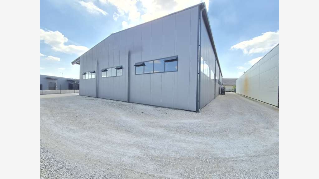 Bâtiment d'activité 854m² à vendre Châteaurenard