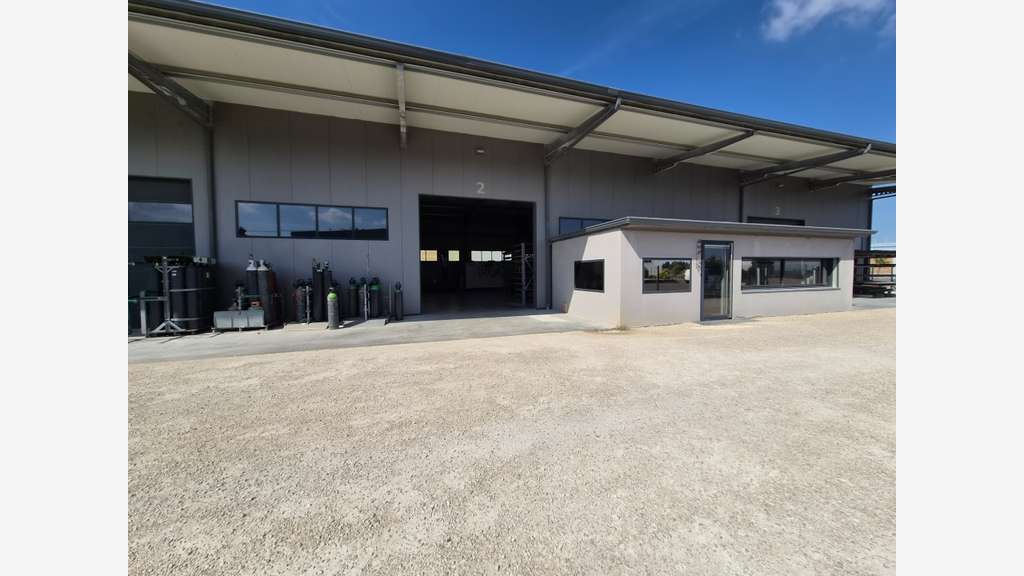 Bâtiment d'activité 854m² à vendre Châteaurenard