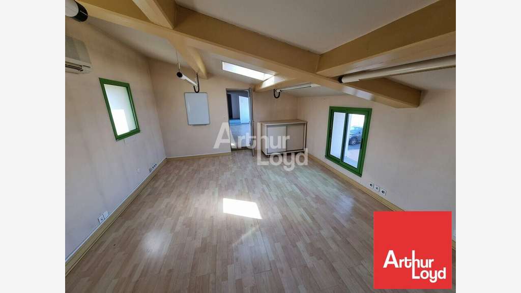 Vente bureaux 281m² sur axe passant à Niort