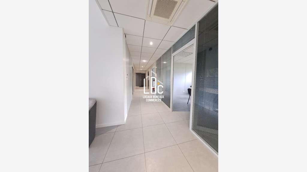 Bâtiment de bureaux 207m² à vendre à Remouillé 
