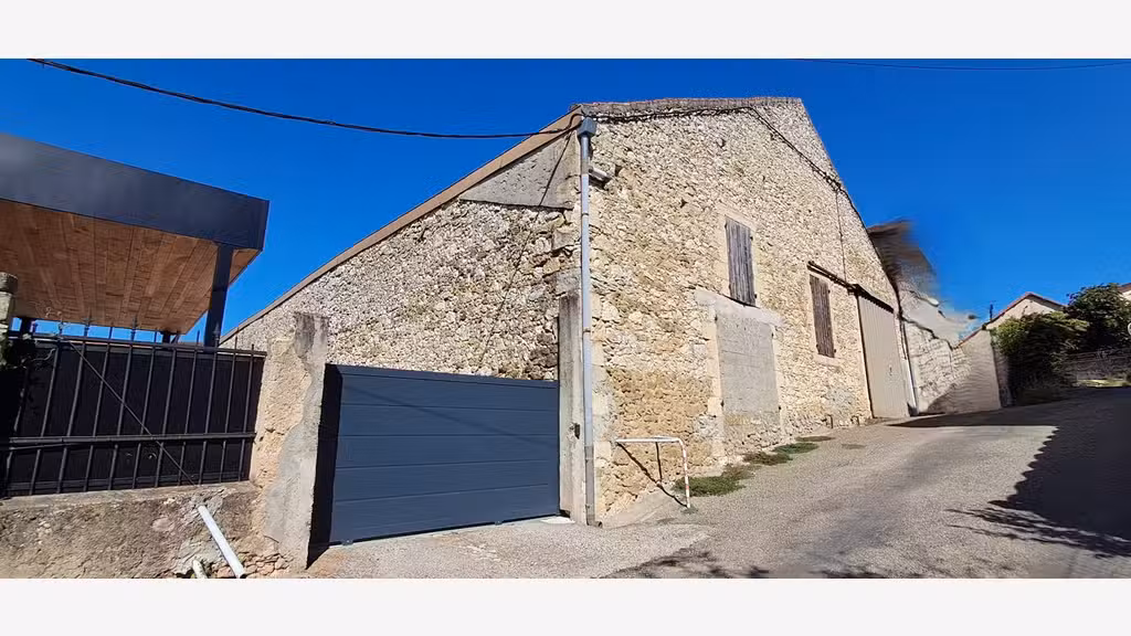 Bâtiment en Pierre 564m² à vendre à Vic-Fezensac