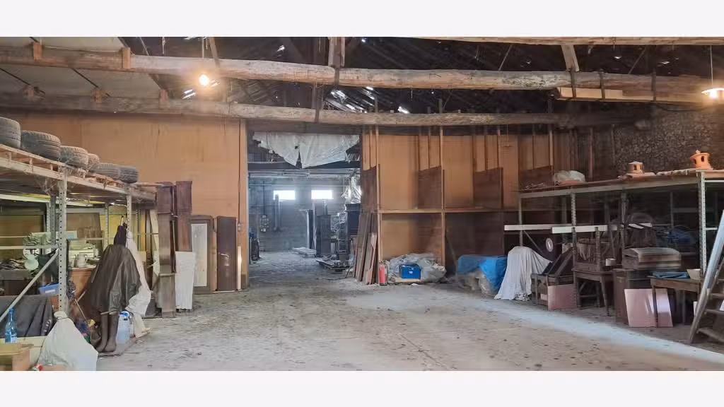 Bâtiment en Pierre 564m² à vendre à Vic-Fezensac