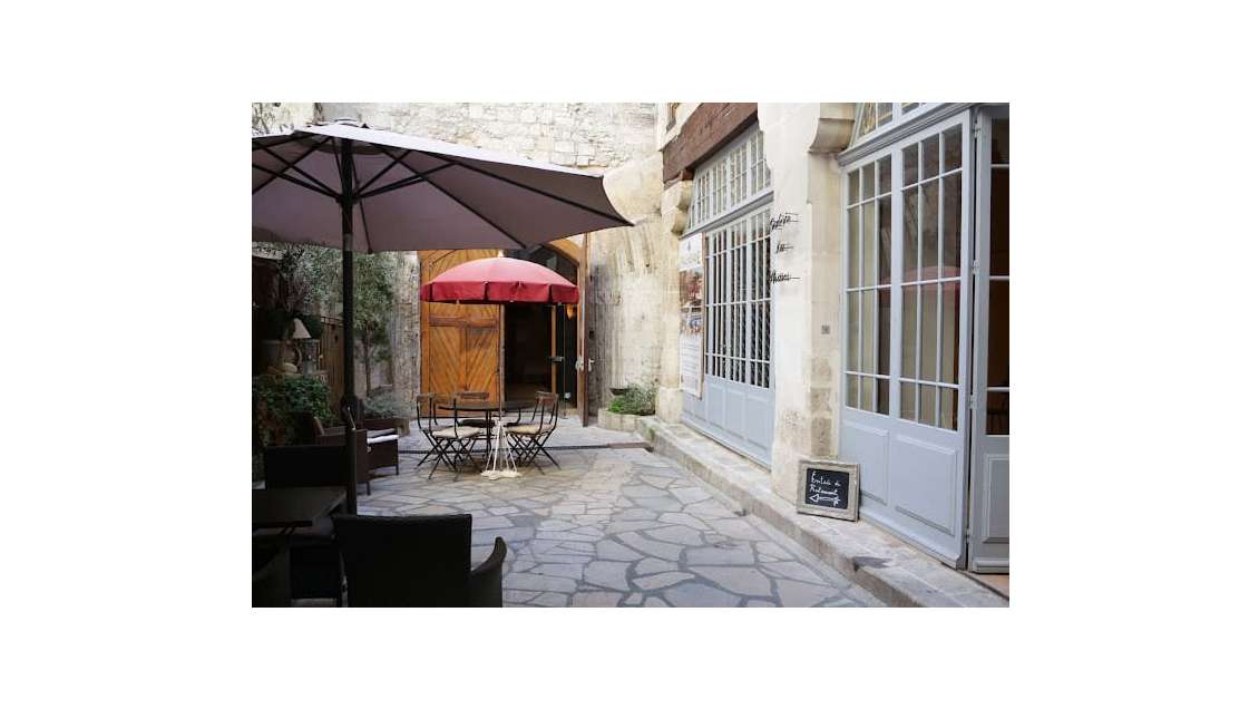 A vendre bâtiment d'exception de 1994m² à Avignon