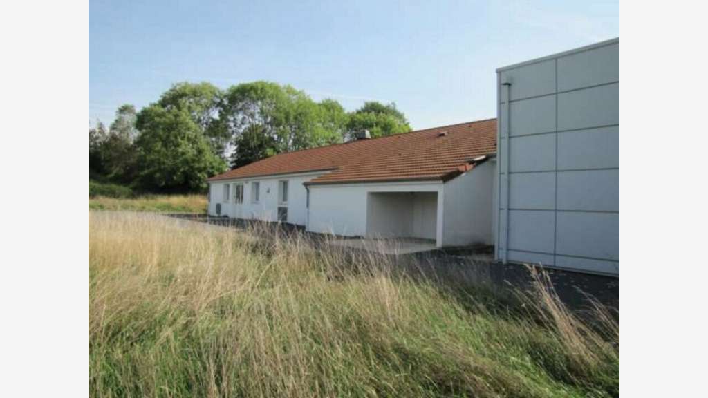 Bâtiment d'exception sur 5000m² à vendre à Nogent