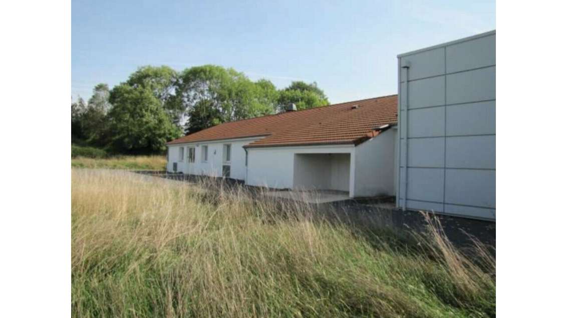 Bâtiment d'exception sur 5000m² à vendre à Nogent 