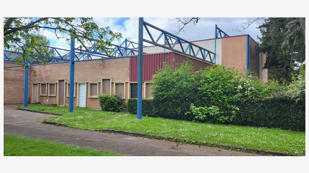 Vente bâtiment industriel 1740m² à Évreux