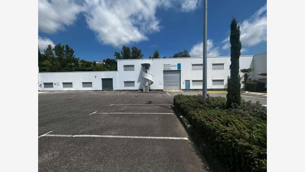 AV bâtiment industriel 6500m² à Lafrançaise 
