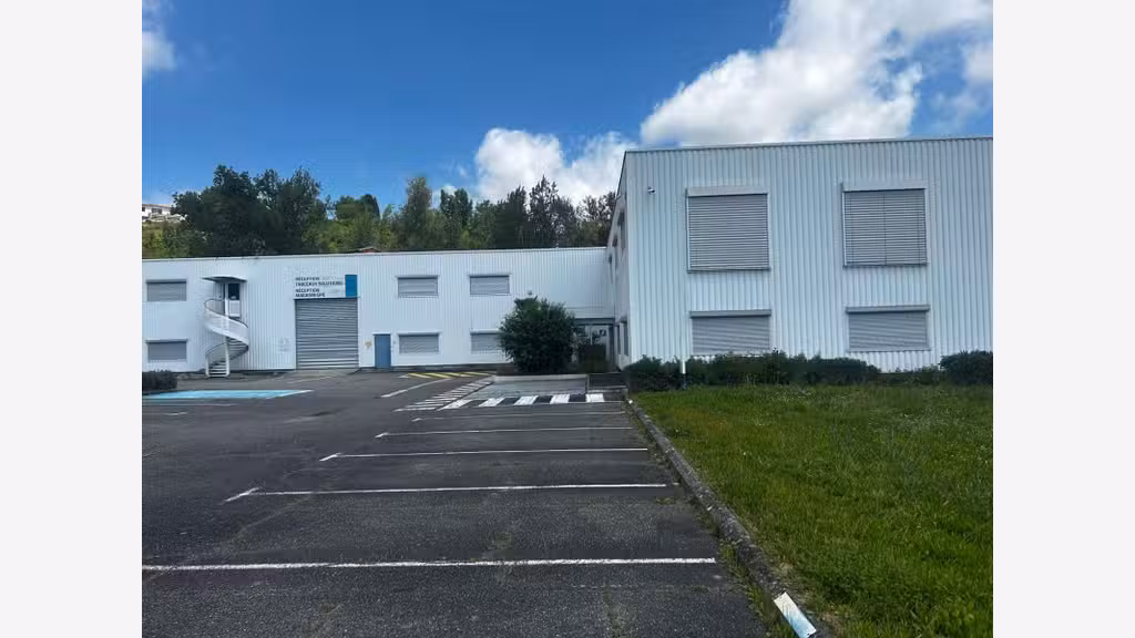 AV bâtiment industriel 6500m² à Lafrançaise 