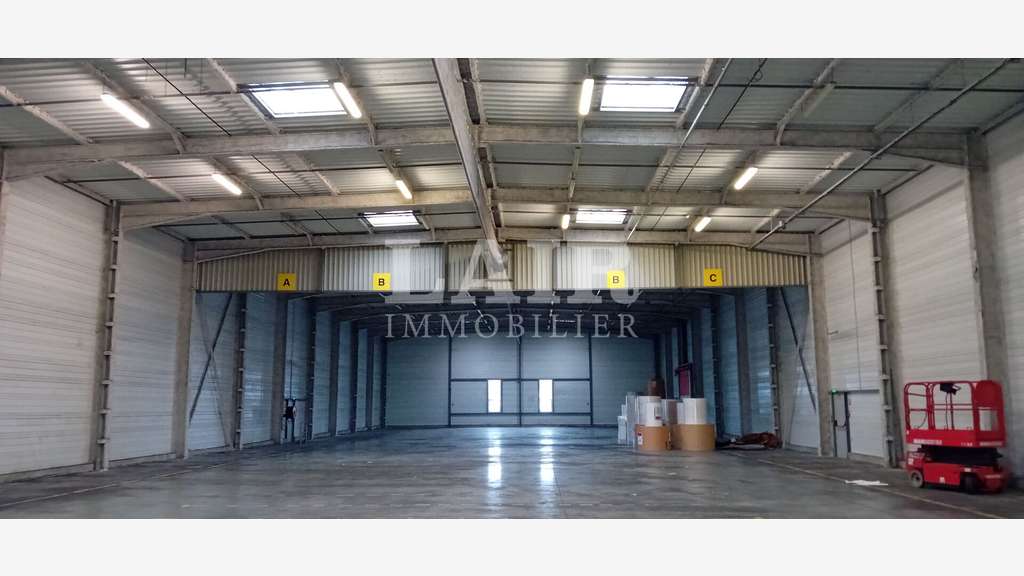 A vendre bâtiment industriel 6500m² à Ambrières
