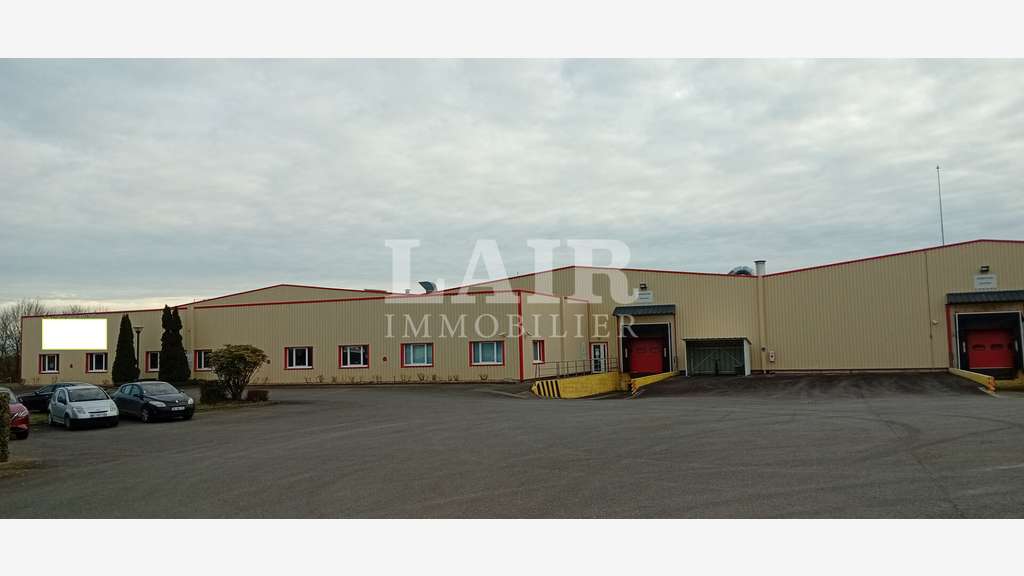 A vendre bâtiment industriel 6500m² à Ambrières
